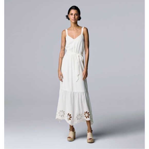 Simply Vera Vera Wang Embroidered Hem Maxi Tank Dress White Size Med Boho Chic - Picture 1 of 12